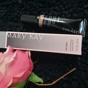 Mary Kay CC Cream w SPF 15 in Deep w/box, New.